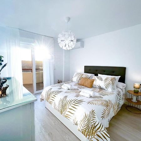 Apartamento A 900 M De La Playa Y Con Vistas Al Mar En Фуэнхирола Экстерьер фото