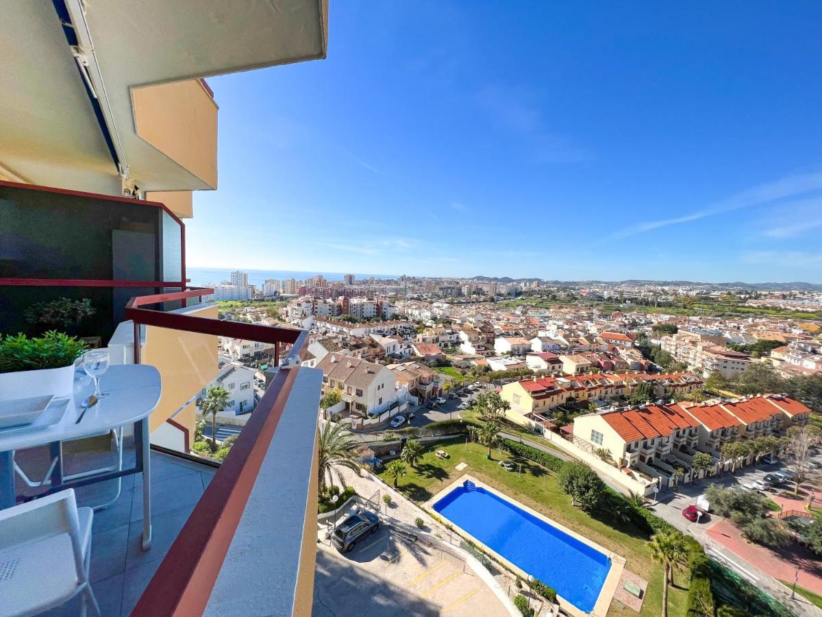 Apartamento A 900 M De La Playa Y Con Vistas Al Mar En Фуэнхирола Экстерьер фото