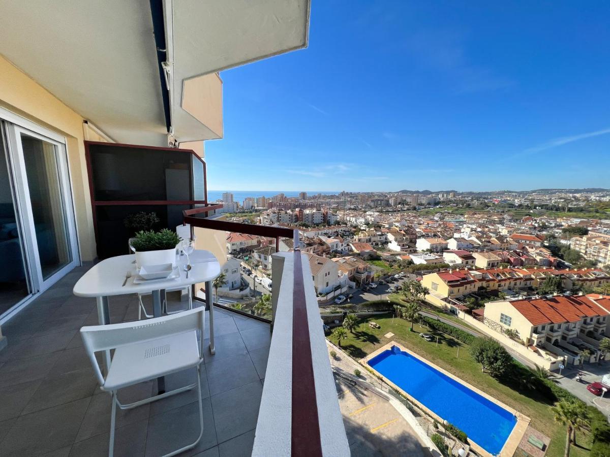 Apartamento A 900 M De La Playa Y Con Vistas Al Mar En Фуэнхирола Экстерьер фото