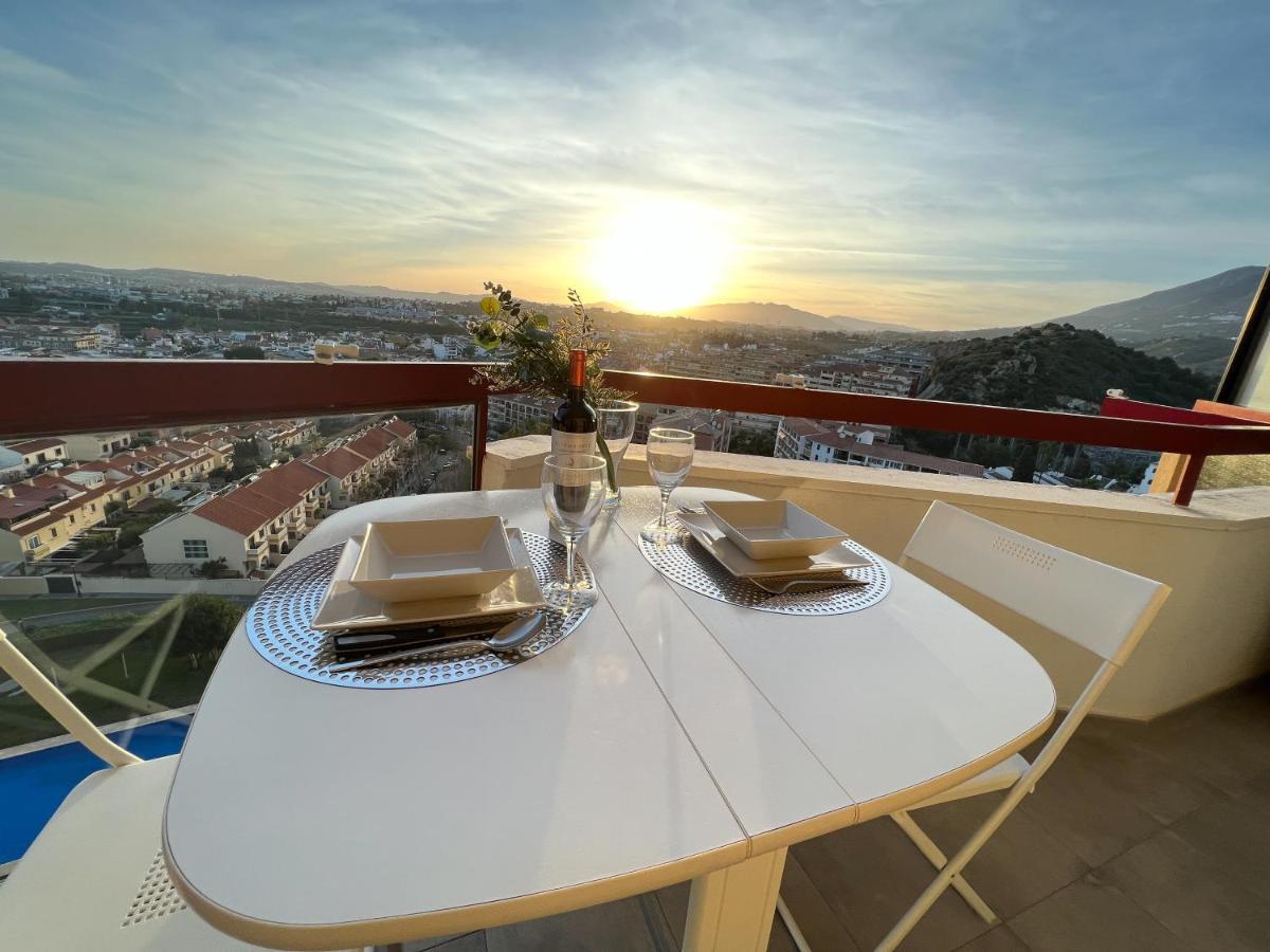 Apartamento A 900 M De La Playa Y Con Vistas Al Mar En Фуэнхирола Экстерьер фото