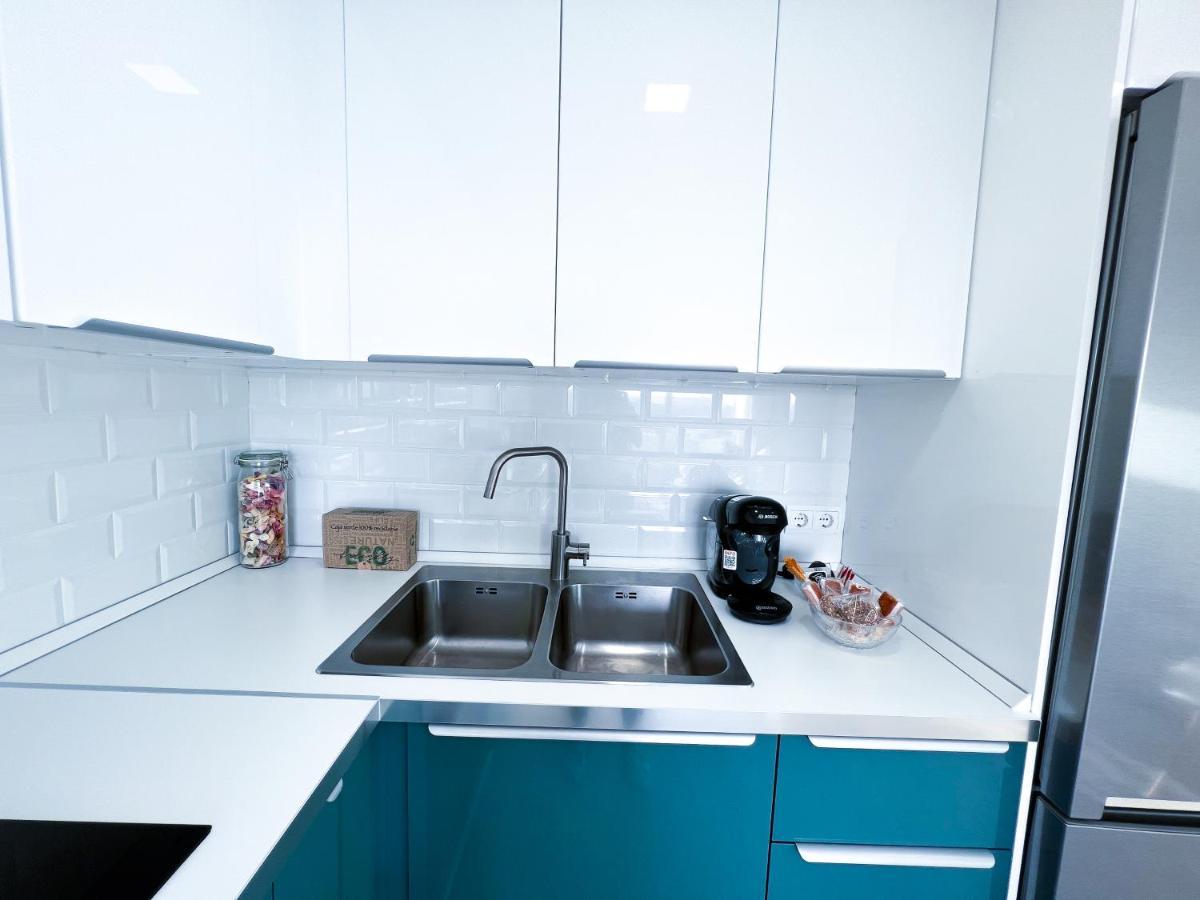 Apartamento A 900 M De La Playa Y Con Vistas Al Mar En Фуэнхирола Экстерьер фото