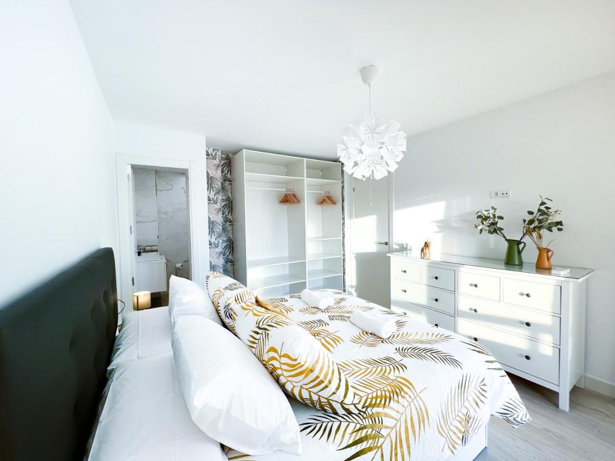 Apartamento A 900 M De La Playa Y Con Vistas Al Mar En Фуэнхирола Экстерьер фото