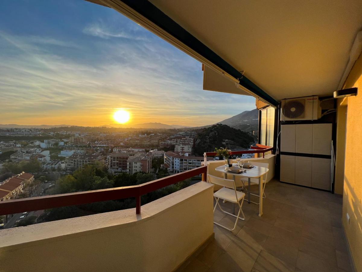 Apartamento A 900 M De La Playa Y Con Vistas Al Mar En Фуэнхирола Экстерьер фото